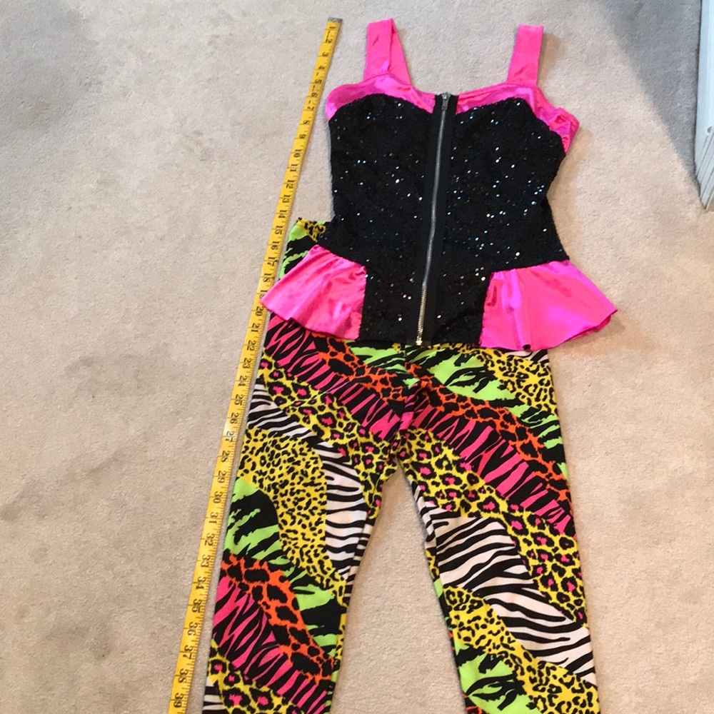 DANCE COSTUME competition . Halloween.  Excellent